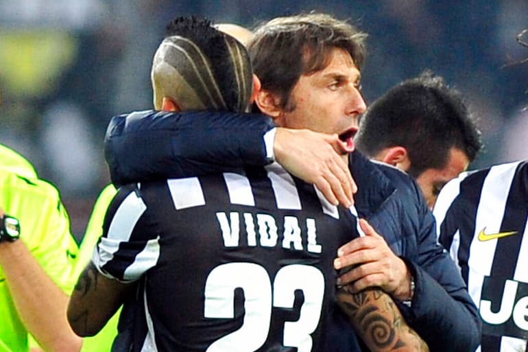 Antonio Conte con il suo fedele Vidal!