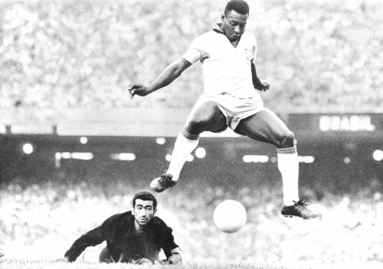 Pelé in acrobazia!