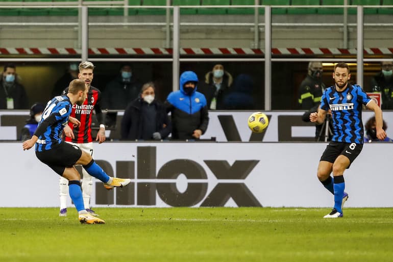 Il gol di Eriksen su punizione nel derby di Coppa Italia!