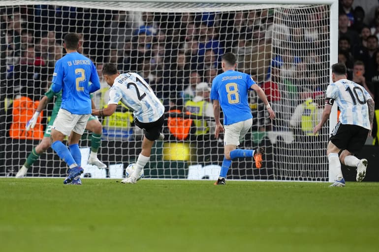 Il gol di Dybala all'Italia!