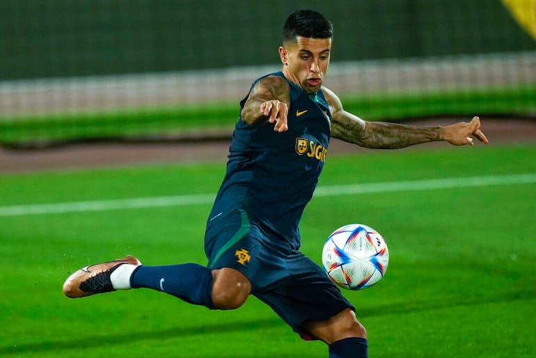 Joao Cancelo in allenamento con il Portogallo