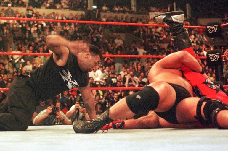 Tyson arbitro a Wrestlemania XIV a Boston! 