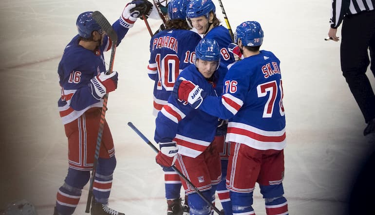 I New York Rangers festeggiano una segnatura!