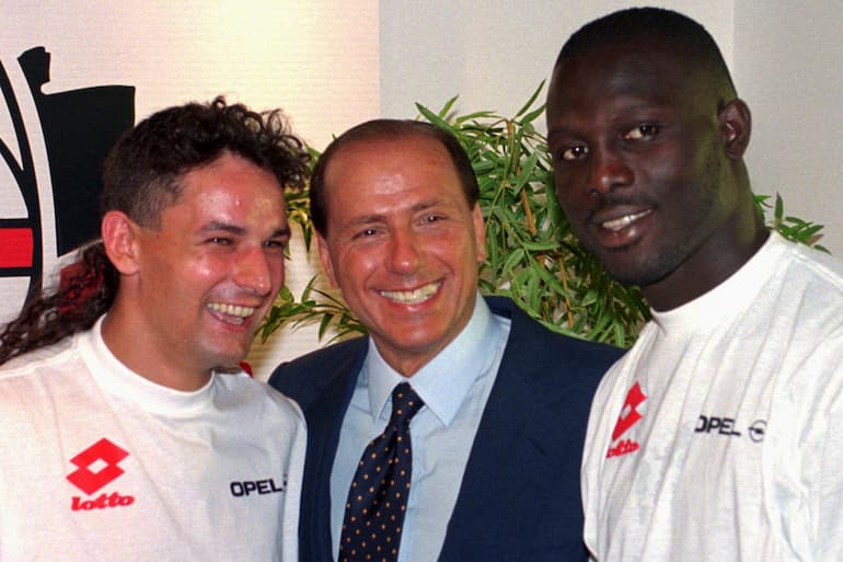 Roberto Baggio con il Presidente Berlusconi e l'altro Pallone d'Oro Weah!