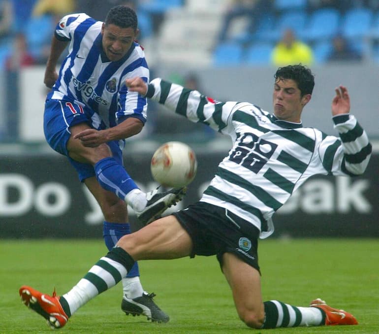 Un giovanissimo CR7 con la maglia dello Sporting!