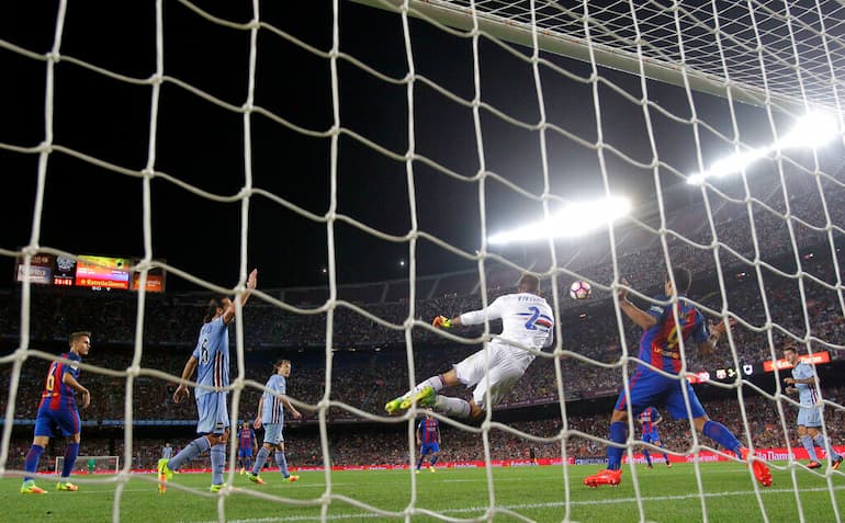 Viviano qui con la maglia della Samp nel torneo di Barcellona