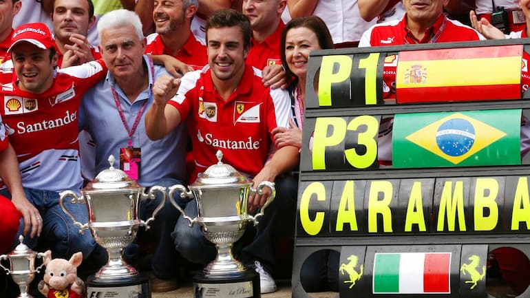 Alonso festeggia il GP vinto a Barcellona nel 2013!
