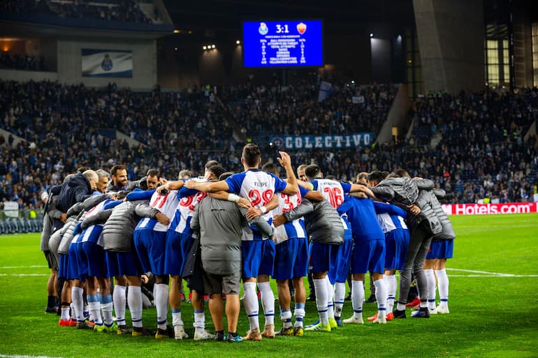 Il Porto festeggia la qualificazione ai danni della Roma