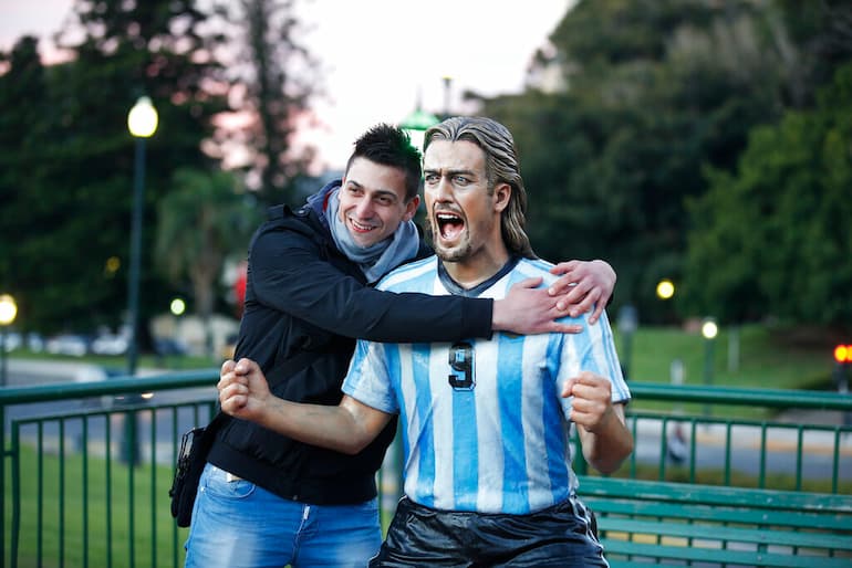 La statua per Batistuta in Argentina!