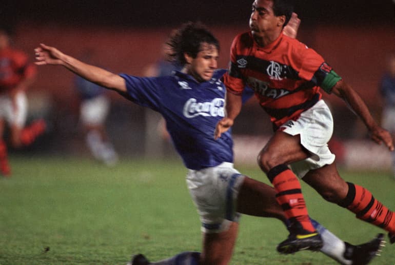 Romario contro il Cruzeiro al Maracana