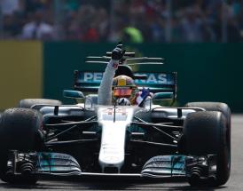 Hamilton festeggia il suo quarto titolo in Messico nel 2017!