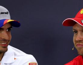 Passaggio di consegne tra Carlos Sainz Jr e Sebastian Vettel in Ferrari!