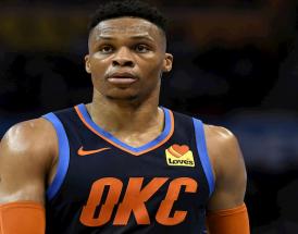 Il logo dello sponsor Loves sulla maglia della guardia Russell Westbrook degli Oklahoma City Thunder