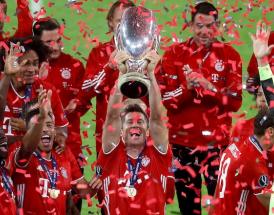 Il Bayern con la Supercoppa! 