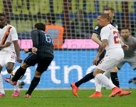Hernanes va in gol di sinistro contro la Roma!