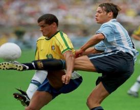 Due mancini clamorosi: Rivaldo e Redondo in contrasto!