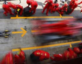 Una foto meravigliosa dei box Ferrari!