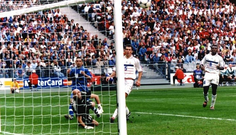 Il gol sfiorato da Baggio nel 1998