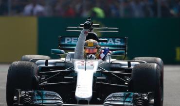 Hamilton festeggia il suo quarto titolo in Messico nel 2017!