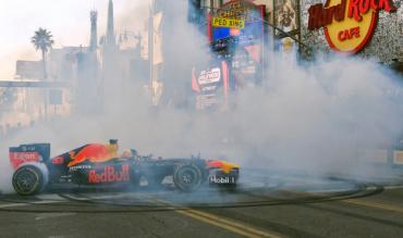 La Red Bull ad... Hollywood!!!