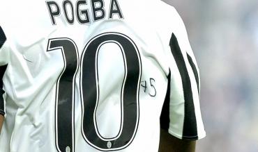 Pogba, con il+5 sulla maglia ad indicare la sua vecchia "sei"!