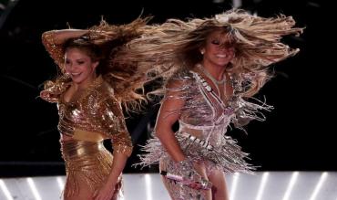Le meravigliose Shakira e Jennifer Lopez durante lo show all'intervallo!