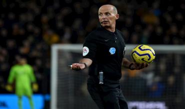 L'arbitro inglese Mike Dean