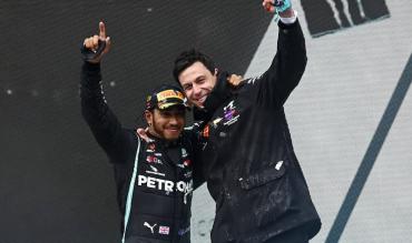 Toto Wolff con Hamilton