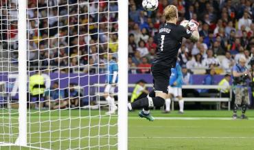 Calamity Karius!