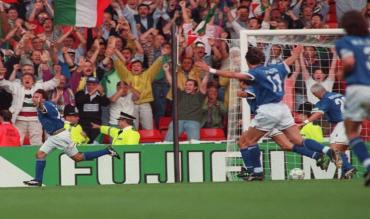 Enrico Chiesa in gol ad Euro '96