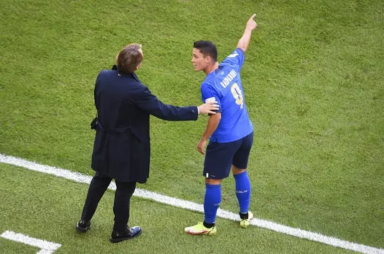 Raspadori con la 9 Azzurra!