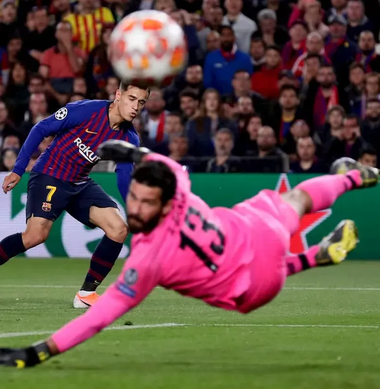 Una grandissima deviazione di Alisson!