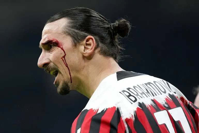 Ibra colpito duro