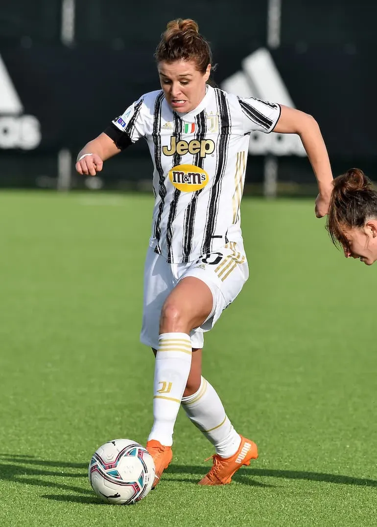 Cristiana Girelli in maglia bianconera