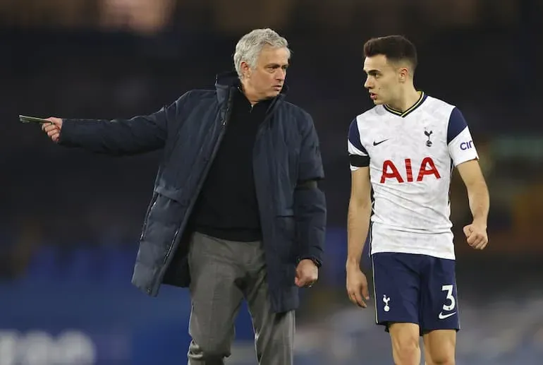 Mou nella stagione alla guida degli Spurs!