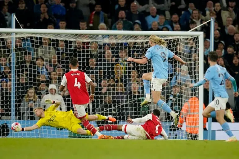 Il gol di Haaland all'Arsenal!