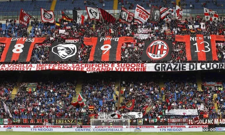 Il tributo di San Siro a Super Pippo