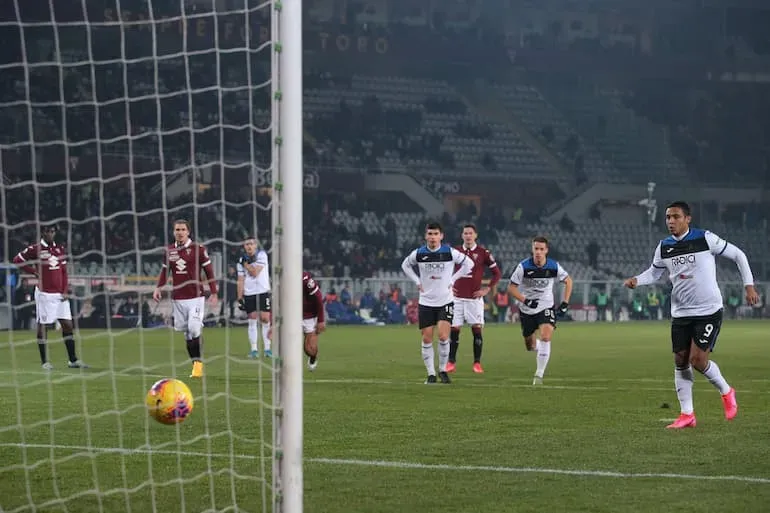 Muriel realizza il rigore