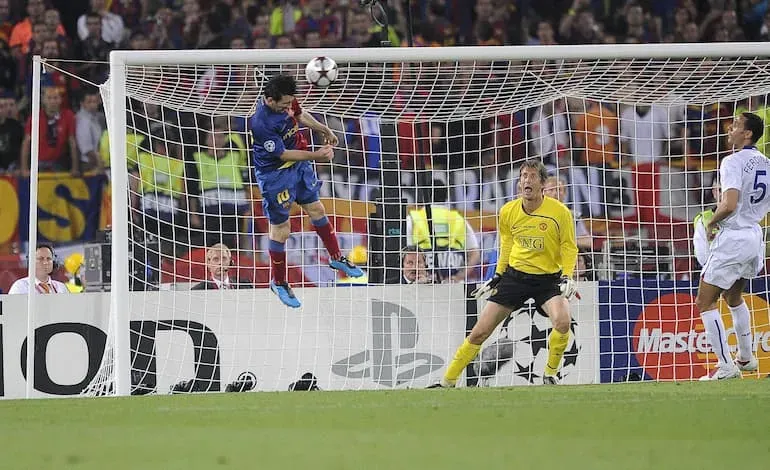 Il colpo di testa di Messi allo United